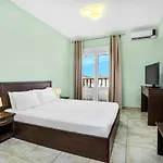 Poseidon Hotel 2*